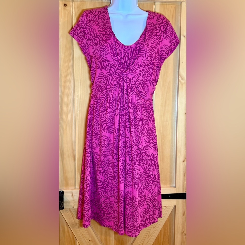 Garnet‎ Hill Pink Floral Midi Dress Ladies’ size 6, with cap sleeve